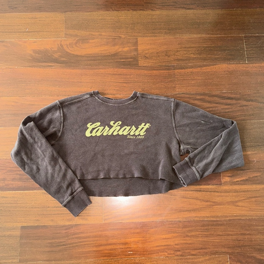 Women's vintage Carhartt brown cropped thermal long sleeve shirt